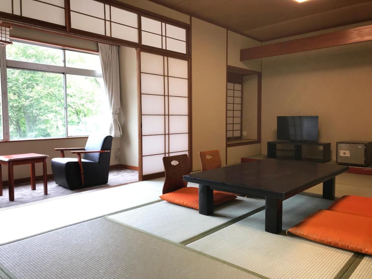 Hotel Yumoto Uonuma Exterior photo